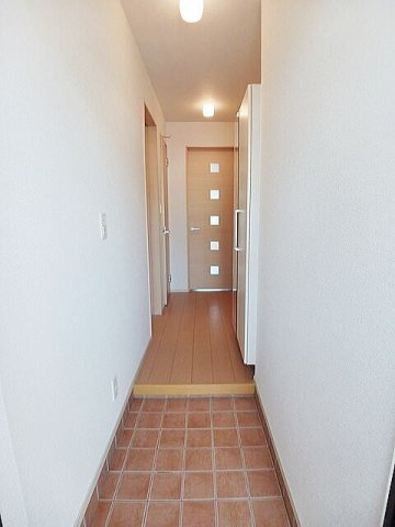 ＳＵＮ・ＢＲＩＧＨＴの玄関