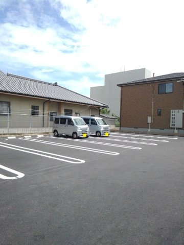 グランシャリオ　Ⅲの駐車場