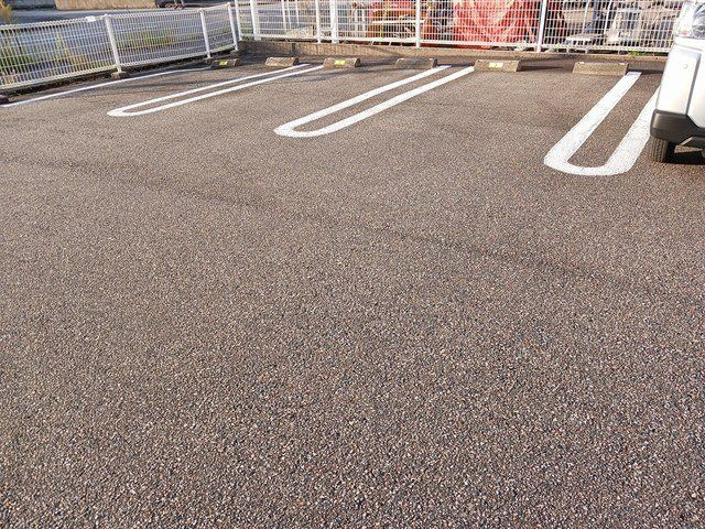 ＷＥＳＴ　戸出の駐車場