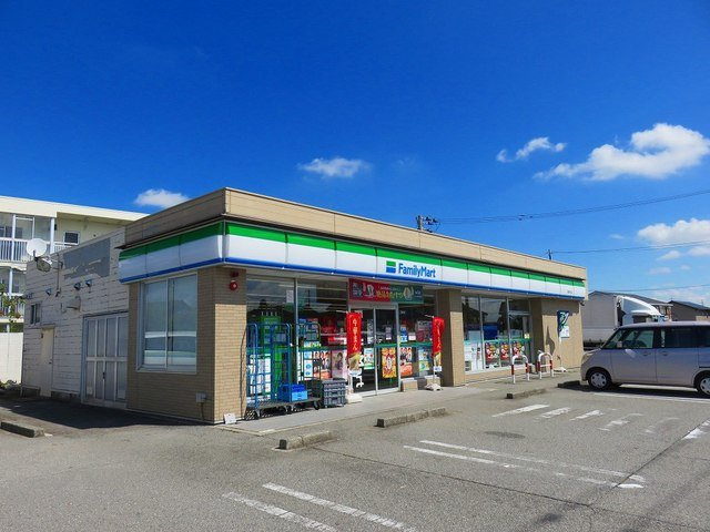 ＷＥＳＴ　戸出の周辺|ファミリーマートまで240m