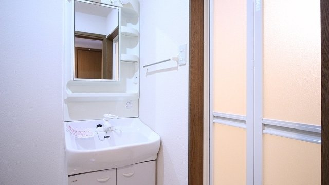 コートライブリーＮの洗面所