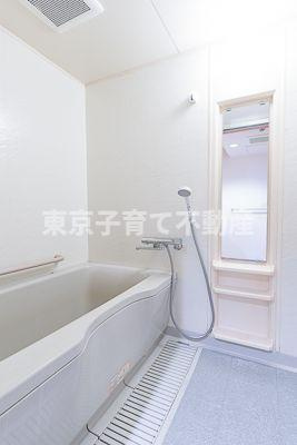 目白台ガーデンの浴室