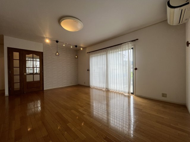 山形市鳥居ケ丘の居間・リビング
