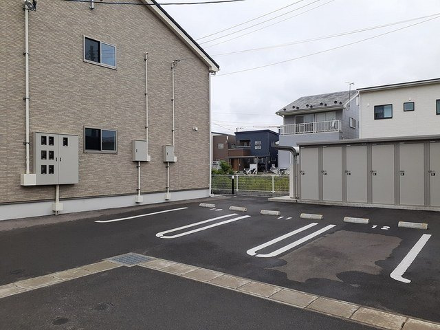 プラザルーナの駐車場|駐車場に車を止められます