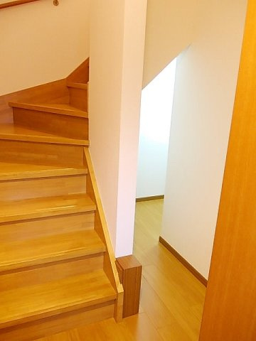 ベルフラワーの玄関|収納もある玄関です