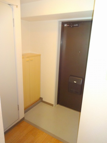 田部ビルの玄関
