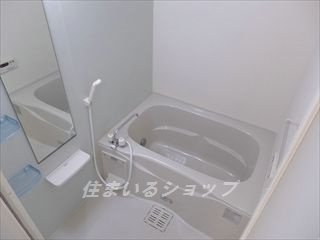 シャン・ド・フルールの浴室|追い焚き・浴室暖房乾燥機あり