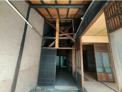 名古屋市中区橘一丁目戸建ての内装|内装は落ち着いています