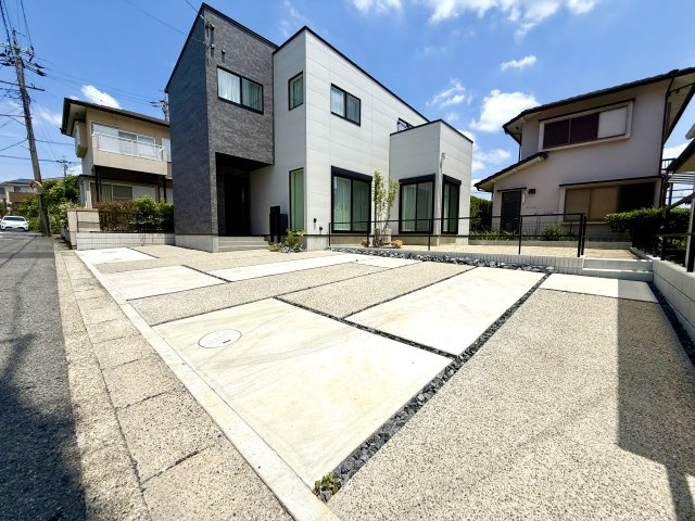 日進市岩崎台一丁目戸建の駐車場|駐車スペース4台分有