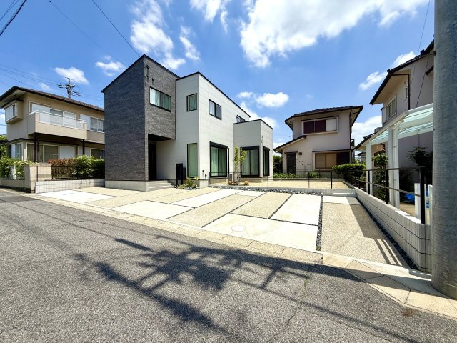 日進市岩崎台一丁目戸建の外観|日進市岩崎台1丁目戸建
2025年6月築
アールプランナー施工
土地面積200.02㎡（60.5坪）