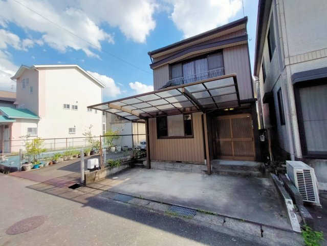 愛知県稲沢市平和町上前浪戸建て
