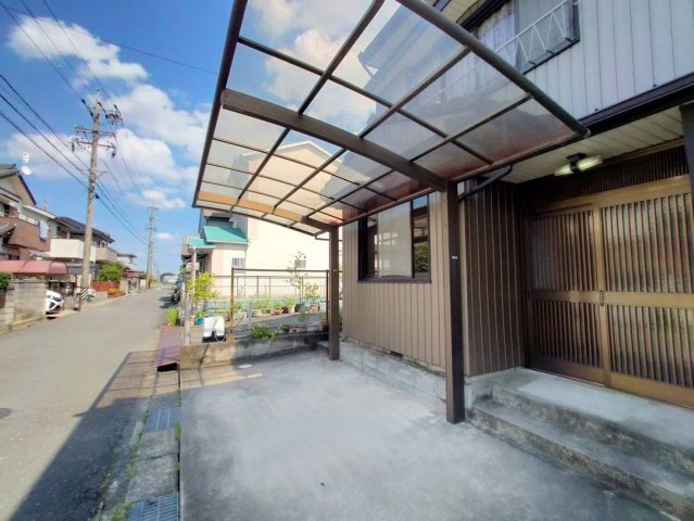 愛知県稲沢市平和町上前浪戸建ての駐車場|駐車場の用意があります