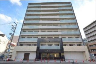 アドバンス大阪ドーム前アヴェニールの外観