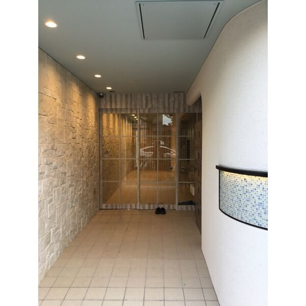 ＣＥＬＥ　ＳＴＡＴＩＯＮのエントランス