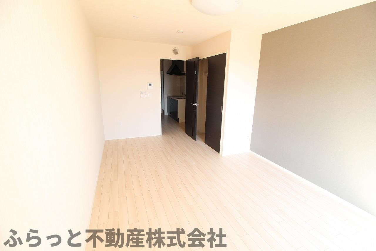 仮）阿見町岡崎新築アパートの居間・リビング|こちらの居間で趣味の時間をお楽しみください