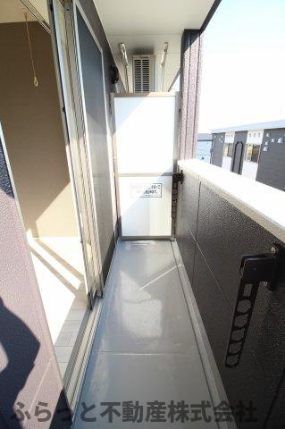 仮）阿見町岡崎新築アパートのバルコニー|暖かな日差しのふりそそぐバルコニー