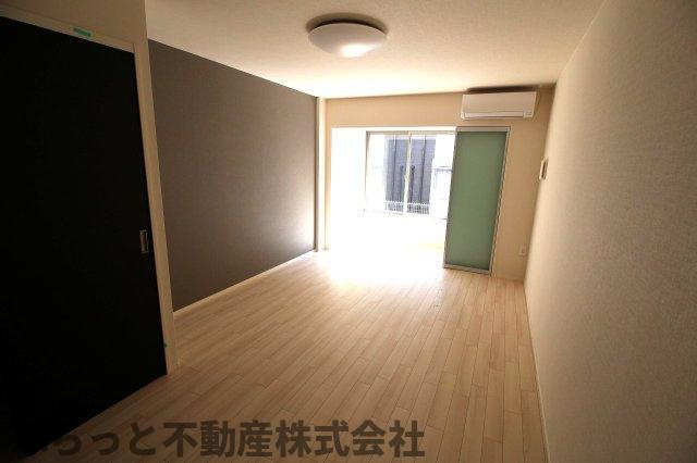 仮）阿見町岡崎新築アパートの居間・リビング|おしゃれなリビングです