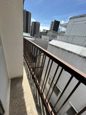 明神マンション1号のバルコニー