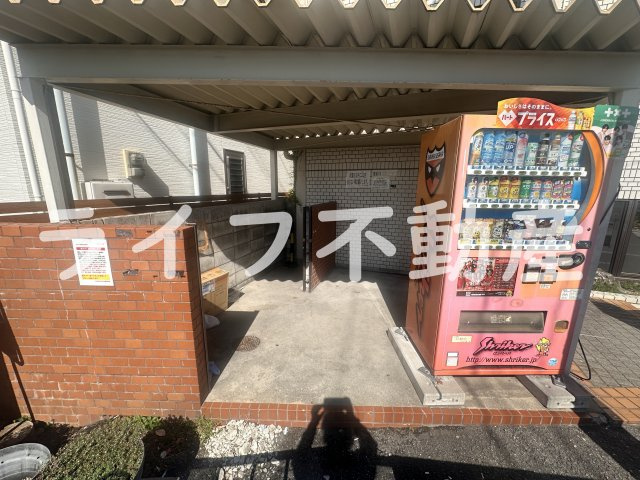 プレアール枚岡のエントランス