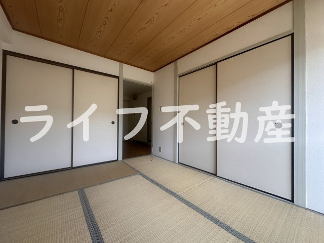 プレアール枚岡の和室