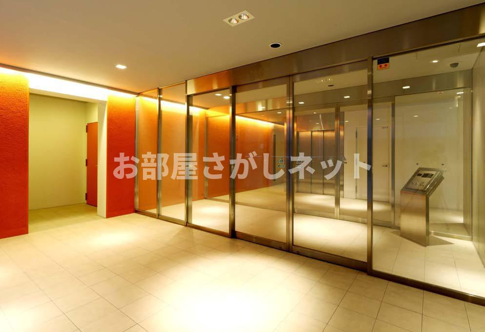プラウドフラット横浜【おとり物件なし】#学生・社会人にオススメ！初期費用分割払いOK！のエントランス|※参考写真