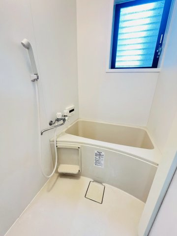 ヒルサイド塩屋の浴室