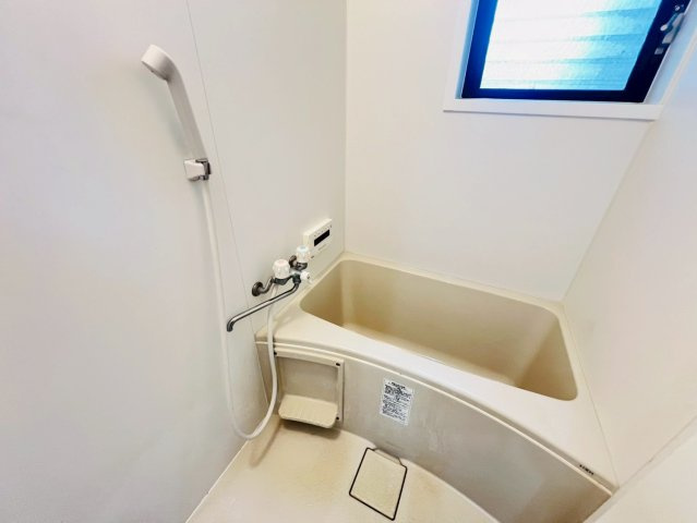 ヒルサイド塩屋の浴室