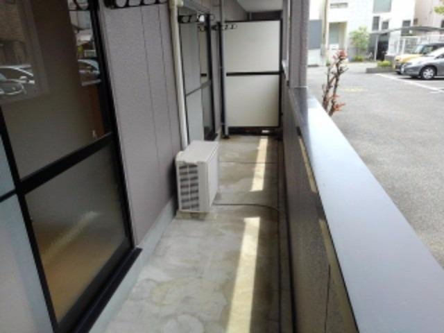 ラフィーネ生駒　（東菜畑）のバルコニー|陽当たり良好なバルコニーです