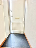 ゆったりとした玄関です