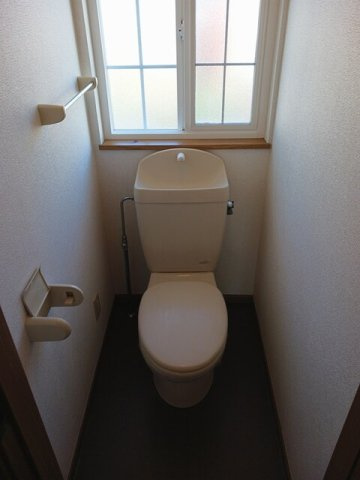 ゆったりとした空間のトイレです