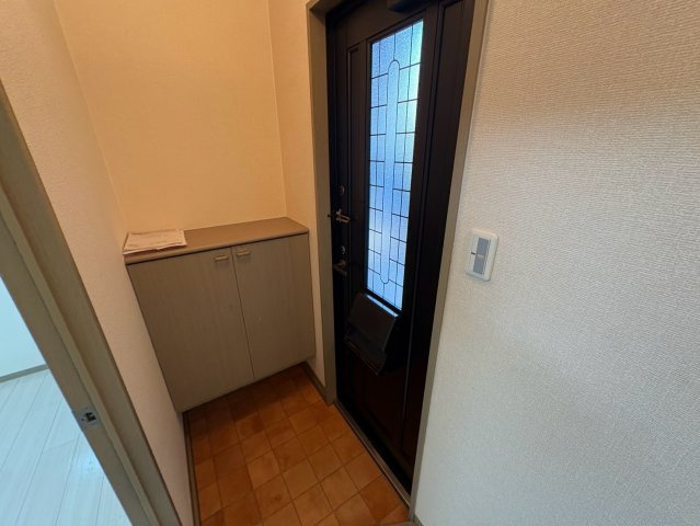 グレイスコート峰塚B棟の玄関