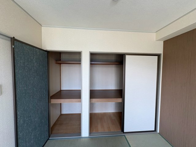 グレイスコート峰塚B棟の収納