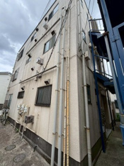 落ち着いた雰囲気の外観です