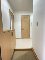 毎日通る玄関はこちらです