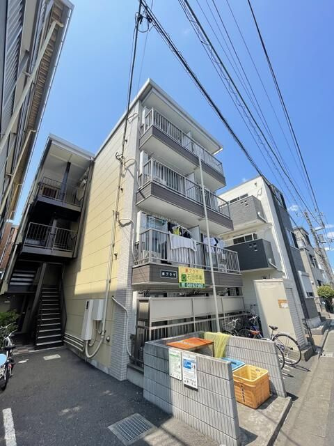 蕨プラザのエントランス