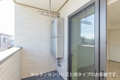 【バルコニー】 | フォルトゥーナ　播磨 | 外からの目が気にならないバルコニーで洗濯物が干せます