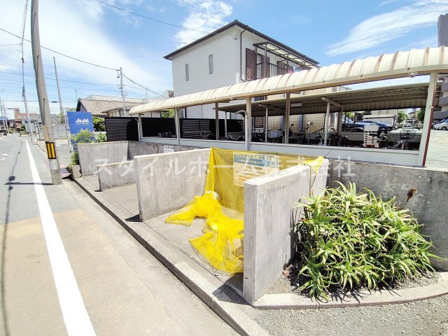 NH菰口の駐車場|駐車スペースもあります