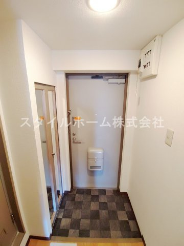 NH菰口の玄関|きれいな玄関です