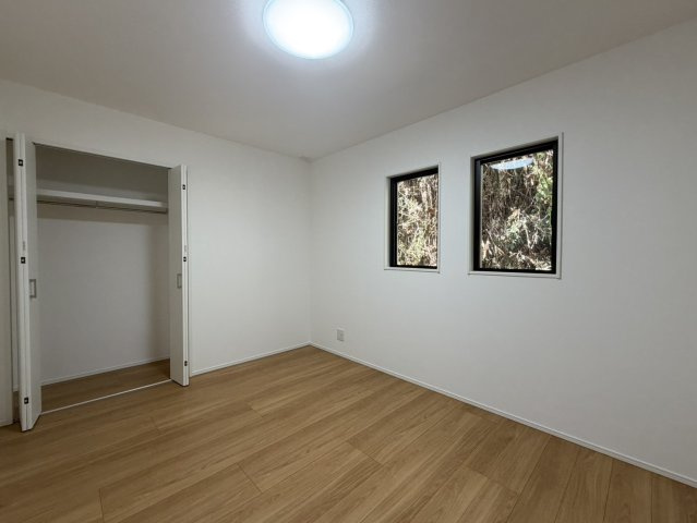 リセットハウス下硯川の洋室