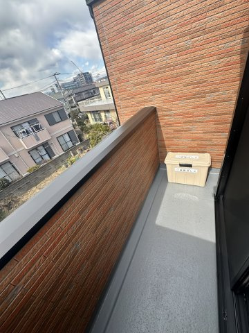 アサナミ相模原中央のバルコニー