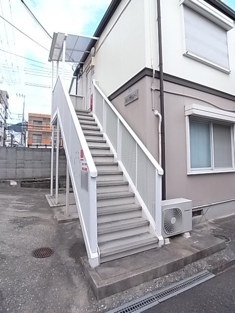 リビング六甲ウエストAの外観