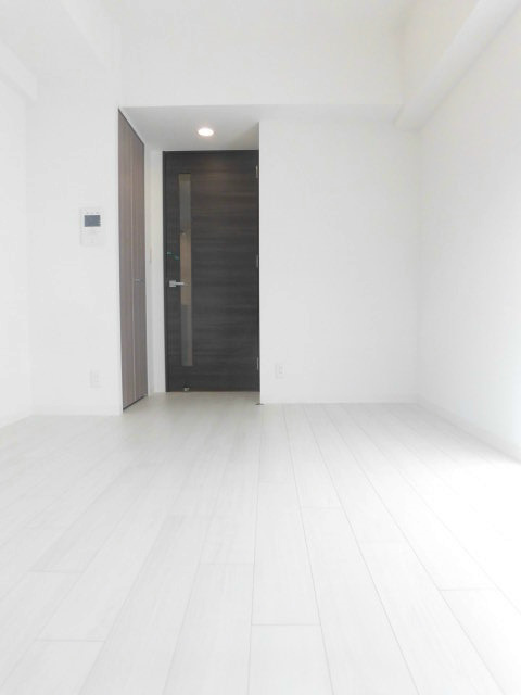 ララプレイス神戸西元町の居間・リビング