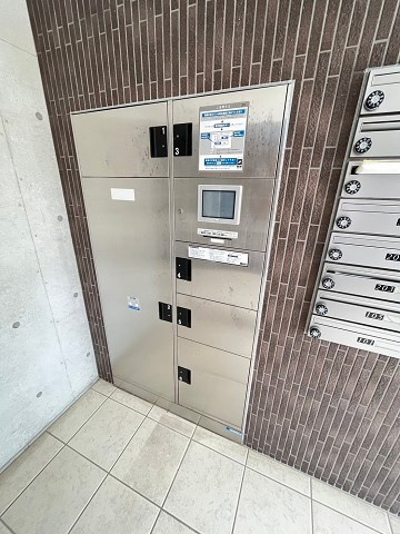 レジディア甲東園の外観
