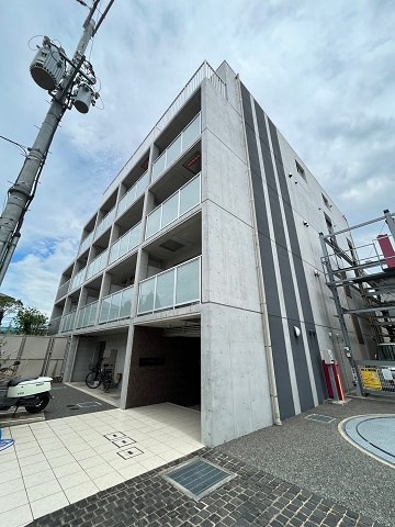 レジディア甲東園の外観