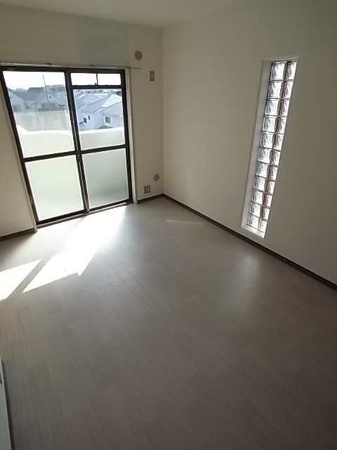 第二庭園ハイツ