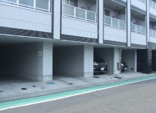 ＣｏｍｏｄｏＶｉｔａの駐車場