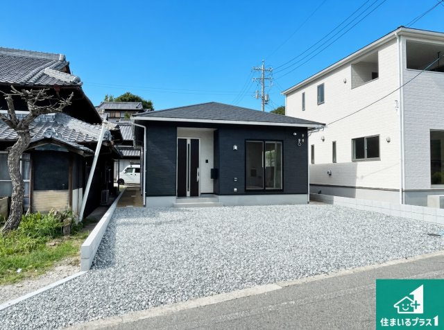 西脇市上野　第3期　新築一戸建ての外観|安心の10年保証！外観を美しく保ち、雨水で汚れを落とします！気になることがありましたら、お気軽にお問い合わせください！