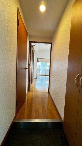 アース・フレンドリー室見駅前の玄関