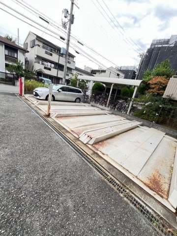 グリーングラス魚崎の駐車場