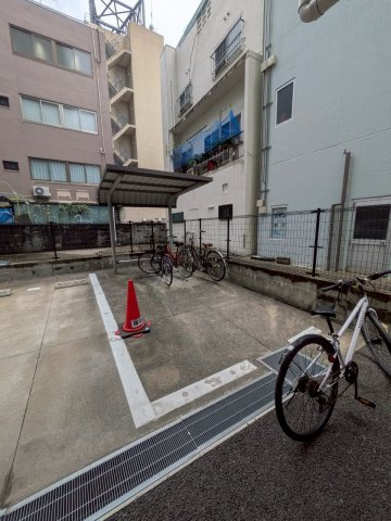 エコルクス赤坂Ⅱの駐車場
